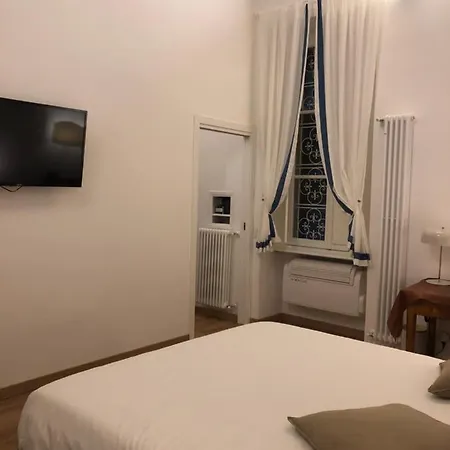 Domus Alfieri Al Colosseo Διαμέρισμα