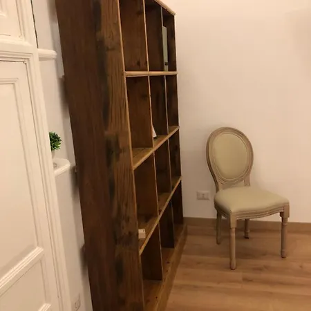 Domus Alfieri Al Colosseo Διαμέρισμα